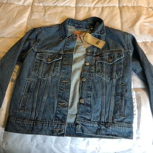 Levi’s Women’s Trucker Jean Jacket